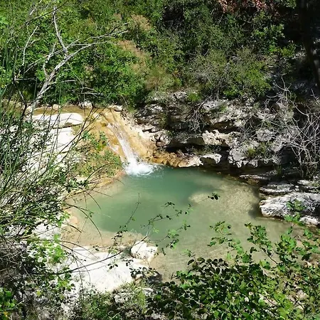 Hébergement de vacances De Leoux Villeperdrix
